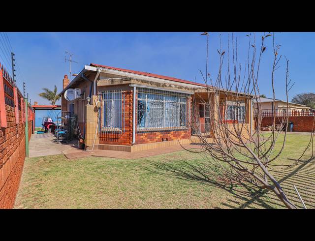 370M² BUSINESS CENTRE FOR SALE IN BRENTHURST